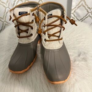 Gently used Sperry girls boots size 2